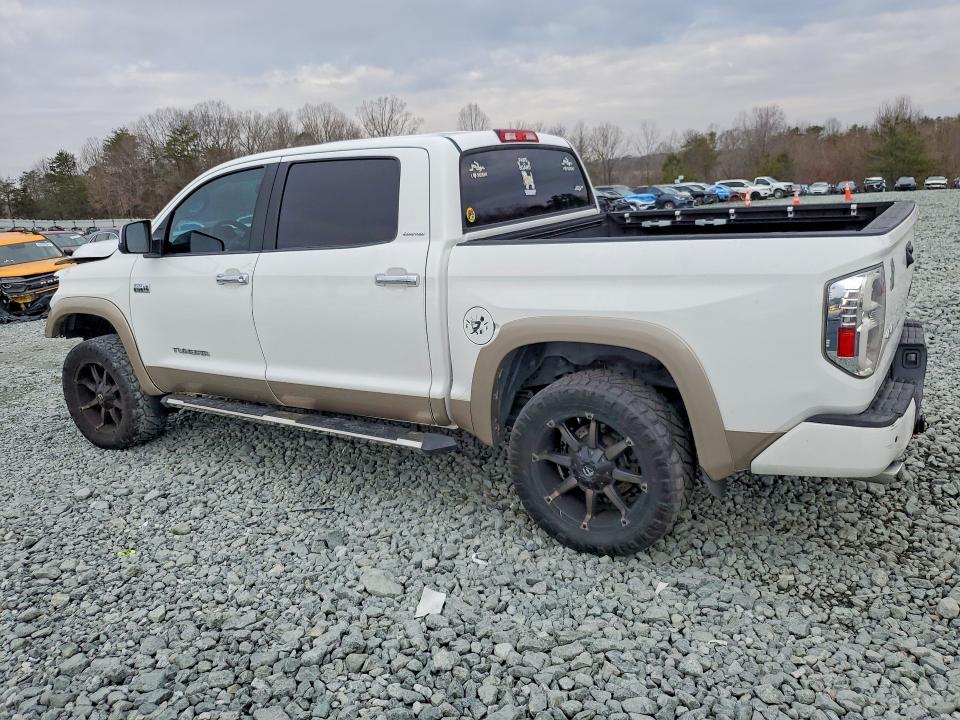 Photo 2 from auction – 2015 TOYOTA TUNDRA CRE with VIN 5TFHW5F19FX477900