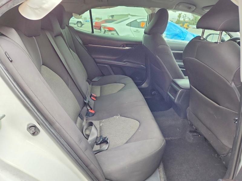 Photo 10 from auction – 2022 TOYOTA CAMRY with VIN 4T1C11AK7NU066430