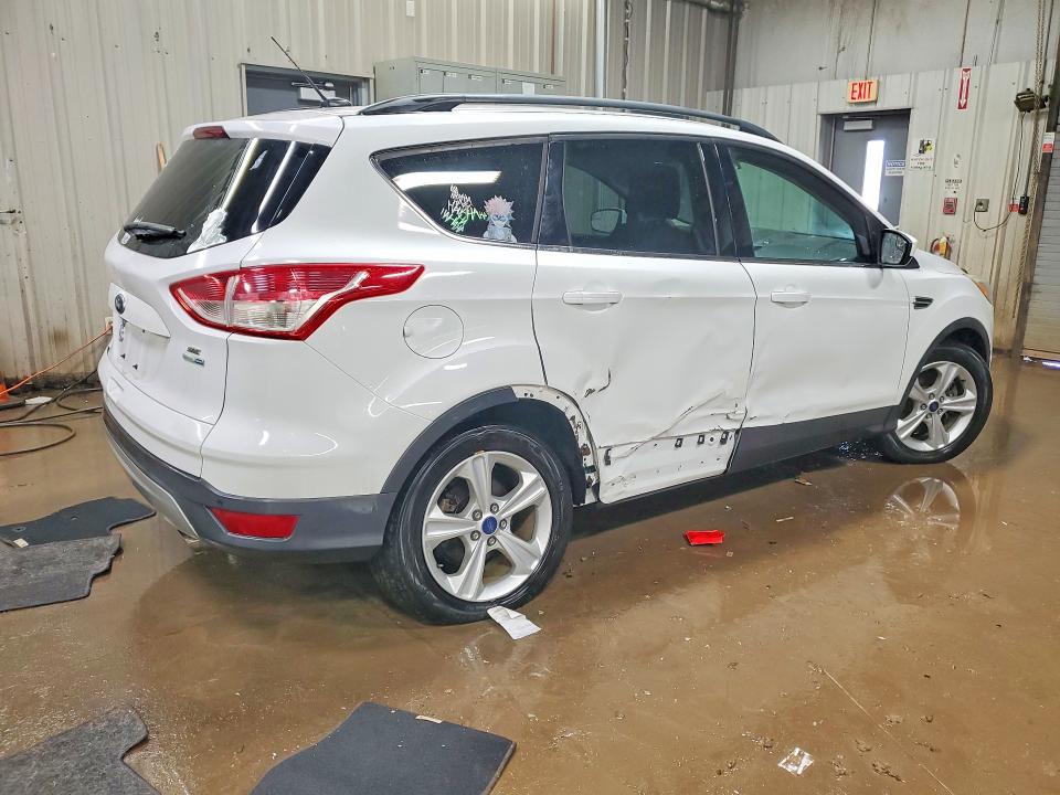 Photo 3 from auction – 2016 FORD ESCAPE SE with VIN 1FMCU9GX2GUA93305