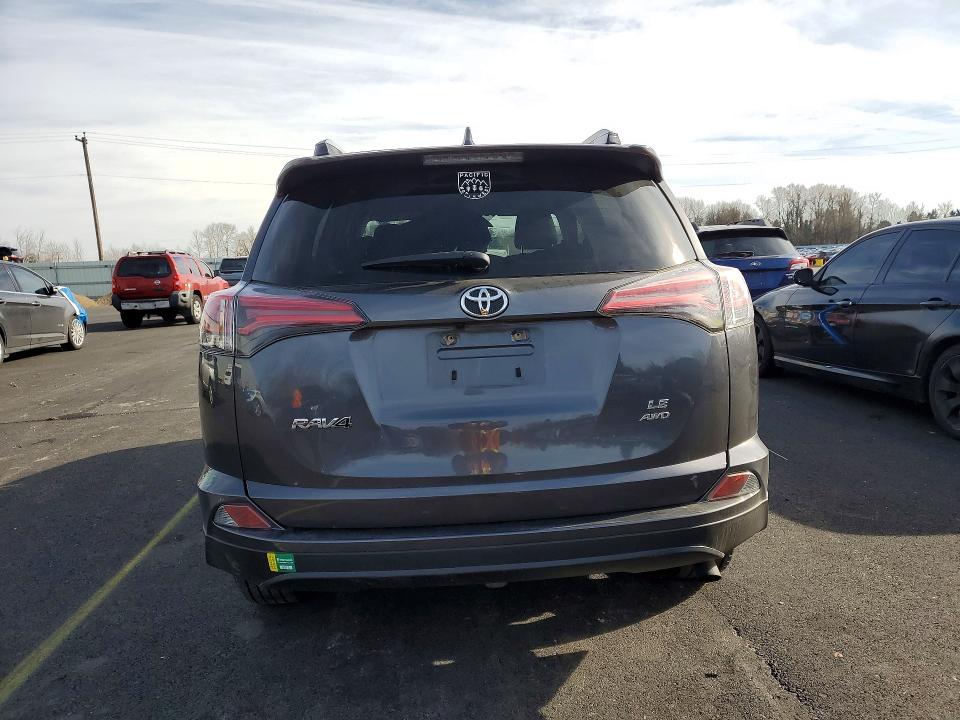 صورة رقم 6 من المزاد - 2018 TOYOTA RAV4 LE مع VIN JTMBFREV3JJ736734