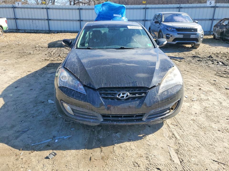 Photo 5 from auction – 2011 HYUNDAI GENESIS CO with VIN KMHHU6KH1BU058638