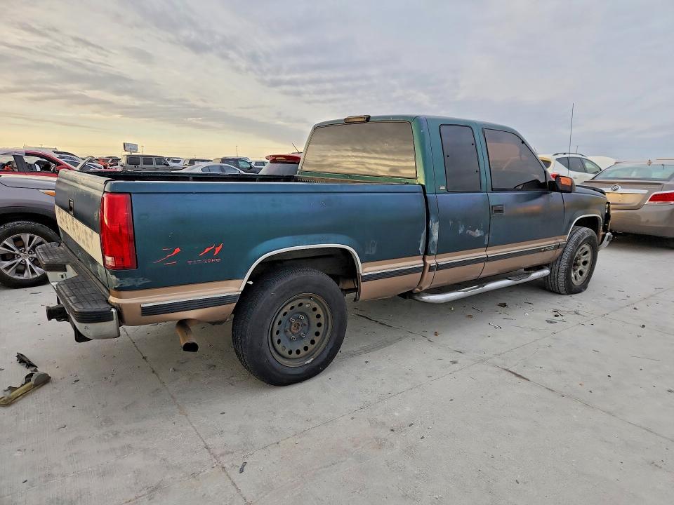 Photo 3 from auction – 1997 CHEVROLET GMT-400 with VIN 2GCEK19R7V1238964