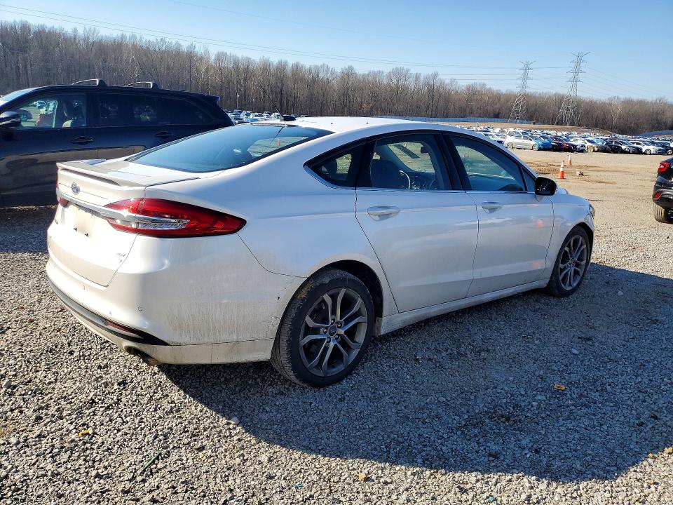 Photo 3 from auction – 2017 FORD FUSION with VIN 3FA6P0HD0HR411607