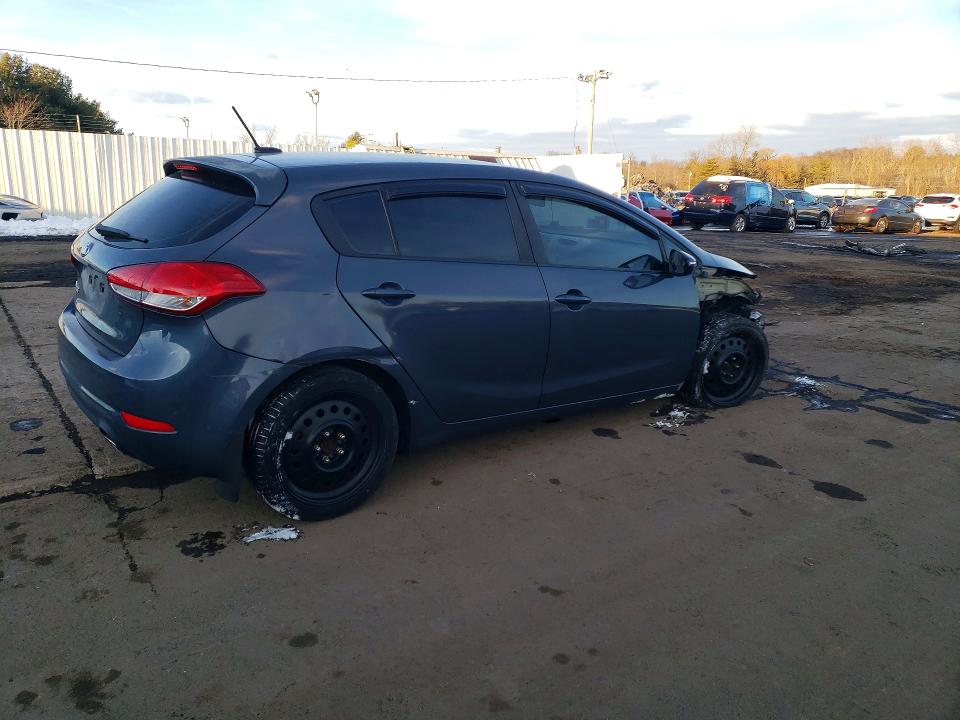 Photo 3 from auction – 2016 KIA FORTE with VIN KNAFK5A89G5583880