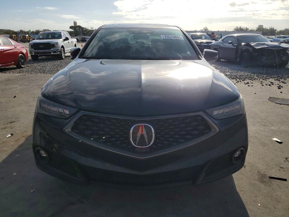 Photo 5 from auction – 2018 ACURA TLX with VIN 19UUB2F64JA005007