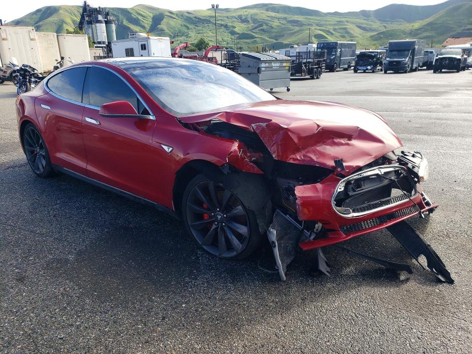 Photo 4 from auction – 2015 TESLA MODEL S 85 with VIN 5YJSA1H27FFP70191