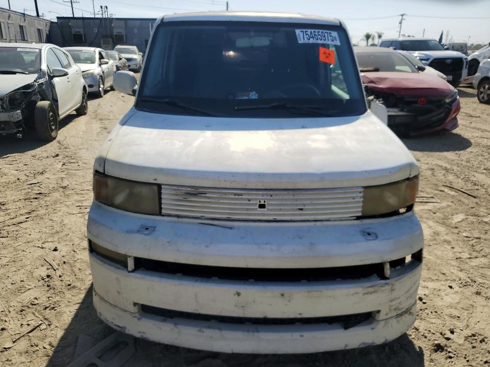 Photo 5 from auction – 2004 TOYOTA SCION XB with VIN JTLKT324240153314