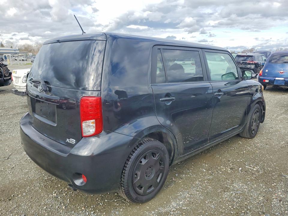 Photo 3 from auction – 2012 TOYOTA SCION XB with VIN JTLZE4FE5CJ012215