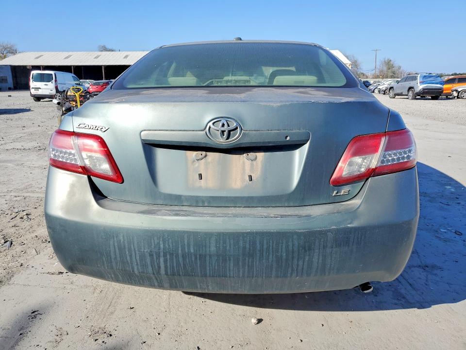 Zdjęcie 6 z aukcji – 2011 TOYOTA CAMRY z VIN 4T1BF3EK3BU619170