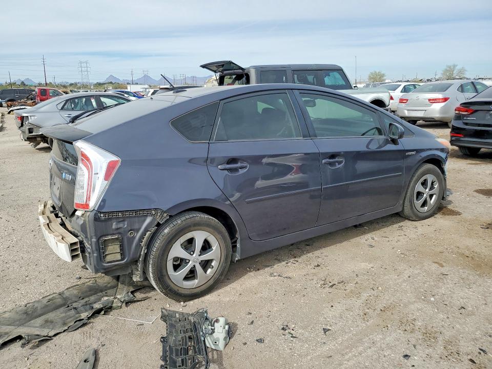 Photo 3 from auction – 2013 TOYOTA PRIUS with VIN JTDKN3DU1D1719766