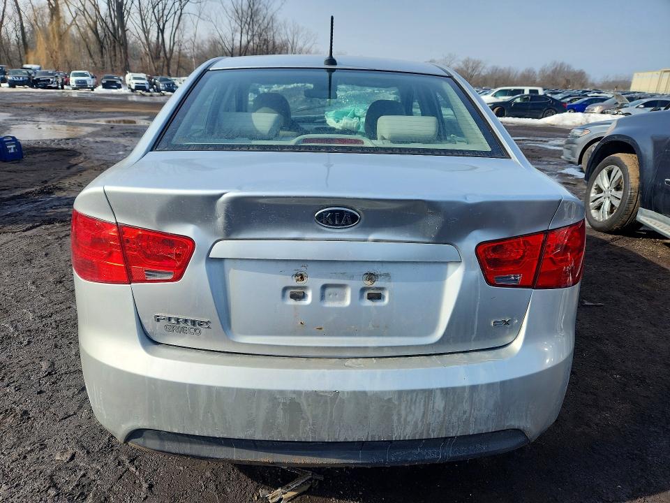 Photo 6 from auction – 2012 KIA FORTE with VIN KNAFU4A2XC5505263