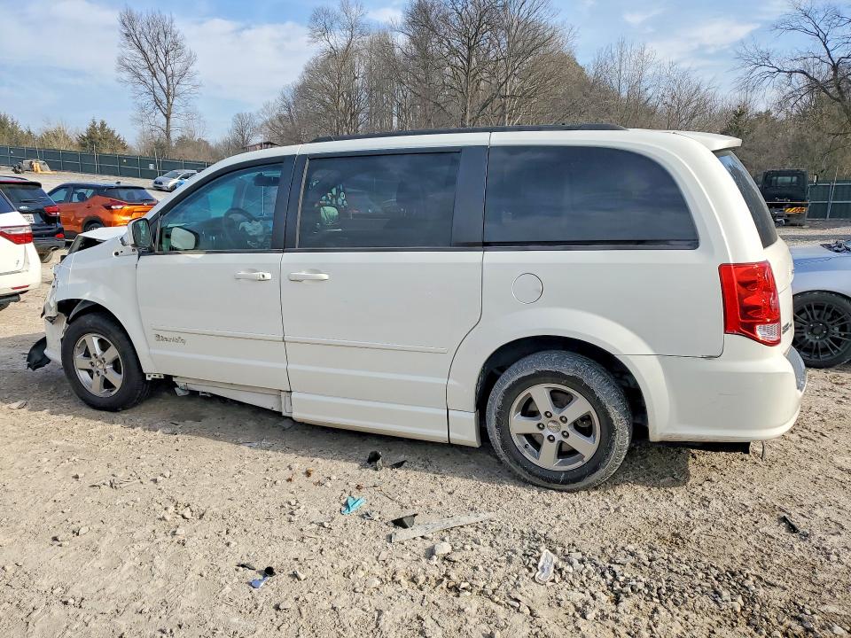 Photo 2 from auction – 2012 DODGE GRAND CARA with VIN 2C4RDGCGXCR178876