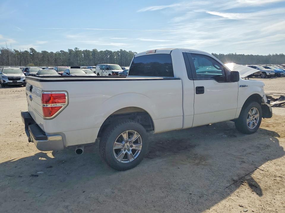 Photo 3 from auction – 2013 FORD F150 with VIN 1FTMF1CF8DFC09267