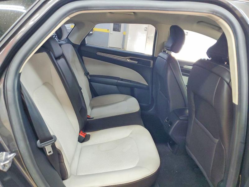 Photo 10 from auction – 2019 FORD FUSION SE with VIN 3FA6P0HD8KR113829