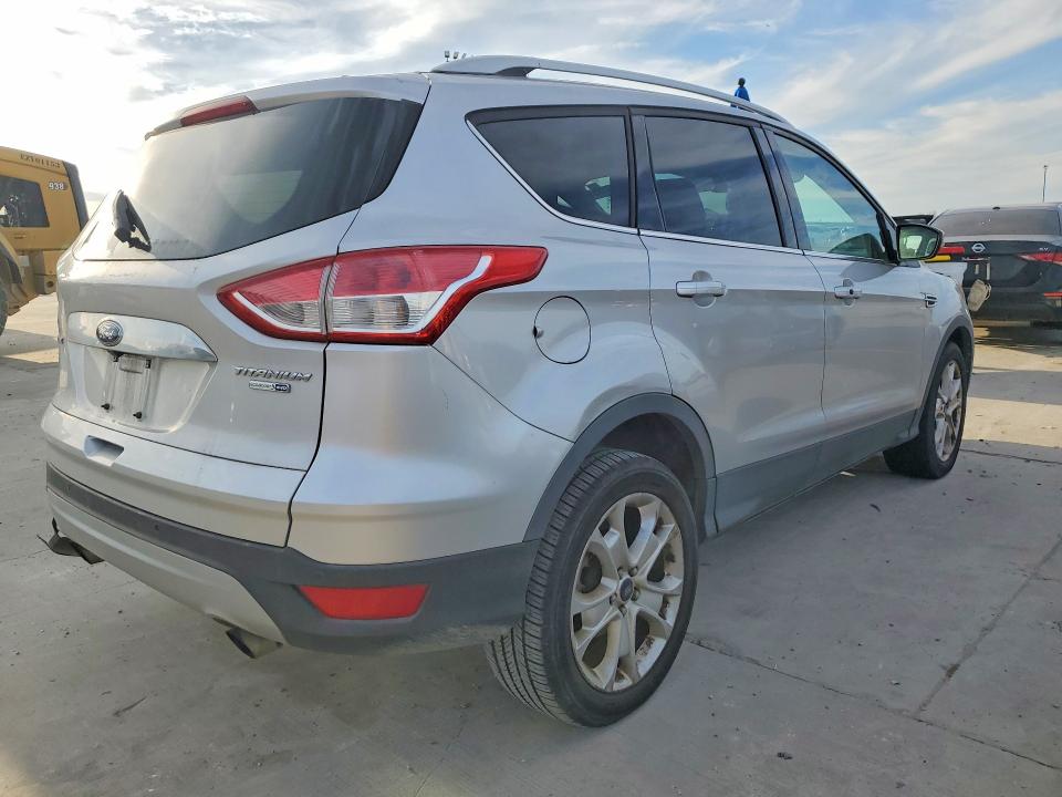 Photo 3 from auction – 2016 FORD ESCAPE TIT with VIN 1FMCU9J94GUC65635
