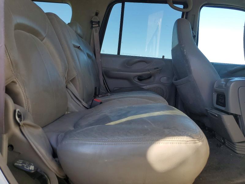 Photo 11 from auction – 2002 FORD EXPEDITION with VIN 1FMPU16L42LA59477