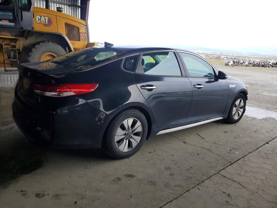 Photo 3 from auction – 2017 KIA OPTIMA with VIN KNAGT4LE1H5017437