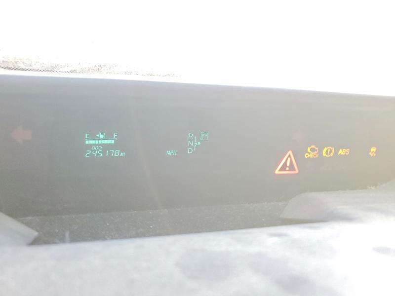 Photo 9 from auction – 2004 TOYOTA PRIUS with VIN JTDKB22U740055811