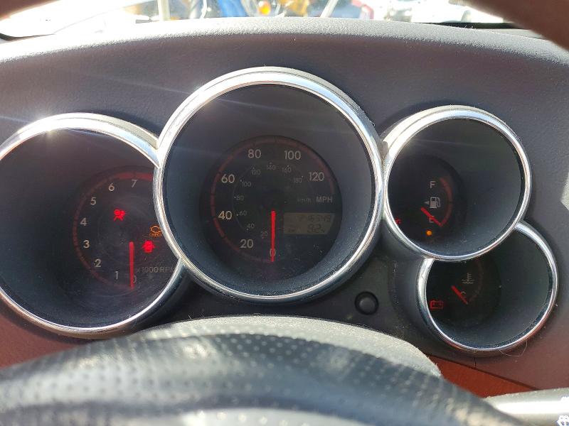 Photo 9 from auction – 2004 TOYOTA MATRIX with VIN 2T1KR32E54C205382