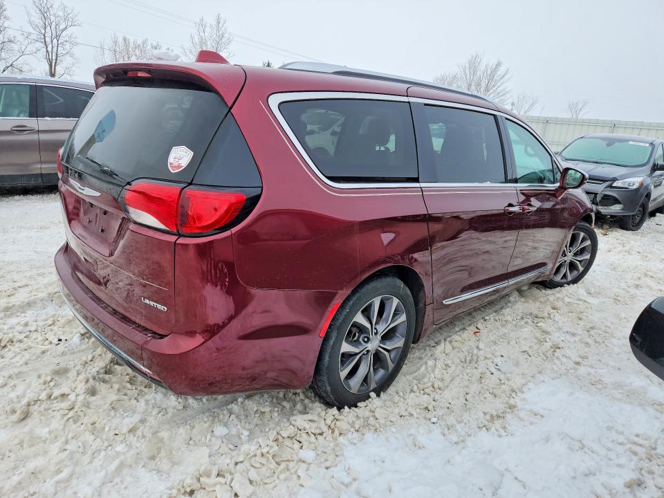 Photo 3 from auction – 2017 CHRYSLER PACIFICA L with VIN 2C4RC1GG0HR544426