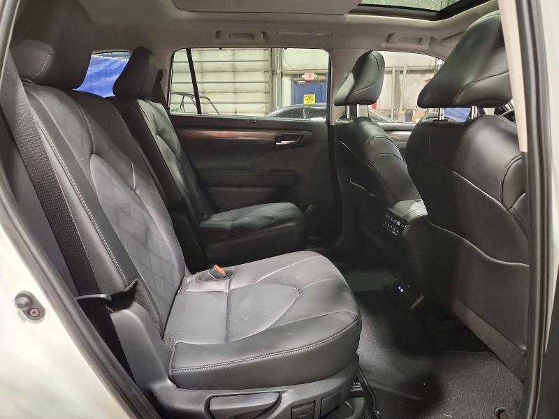 Photo 11 from auction – 2025 TOYOTA HIGHLANDER with VIN 5TDEBRCHXSS687509