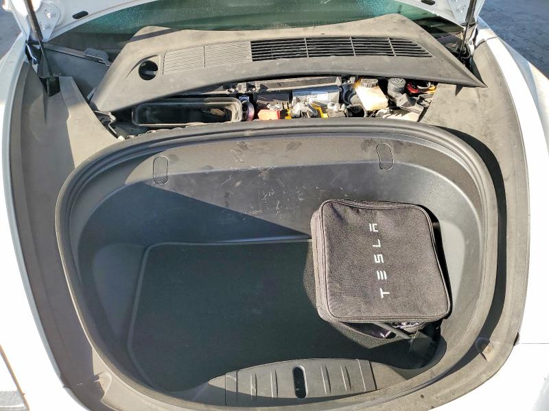 Photo 11 from auction – 2018 TESLA MODEL 3 with VIN 5YJ3E1EA5JF062941