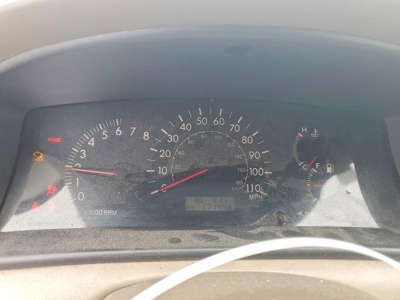 Photo 9 from auction – 2005 TOYOTA COROLLA with VIN 2T1BR32E55C498198