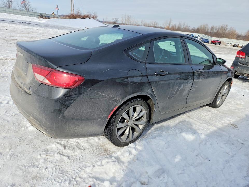 Photo 3 from auction – 2016 CHRYSLER 200 with VIN 1C3CCCDGXGN184054