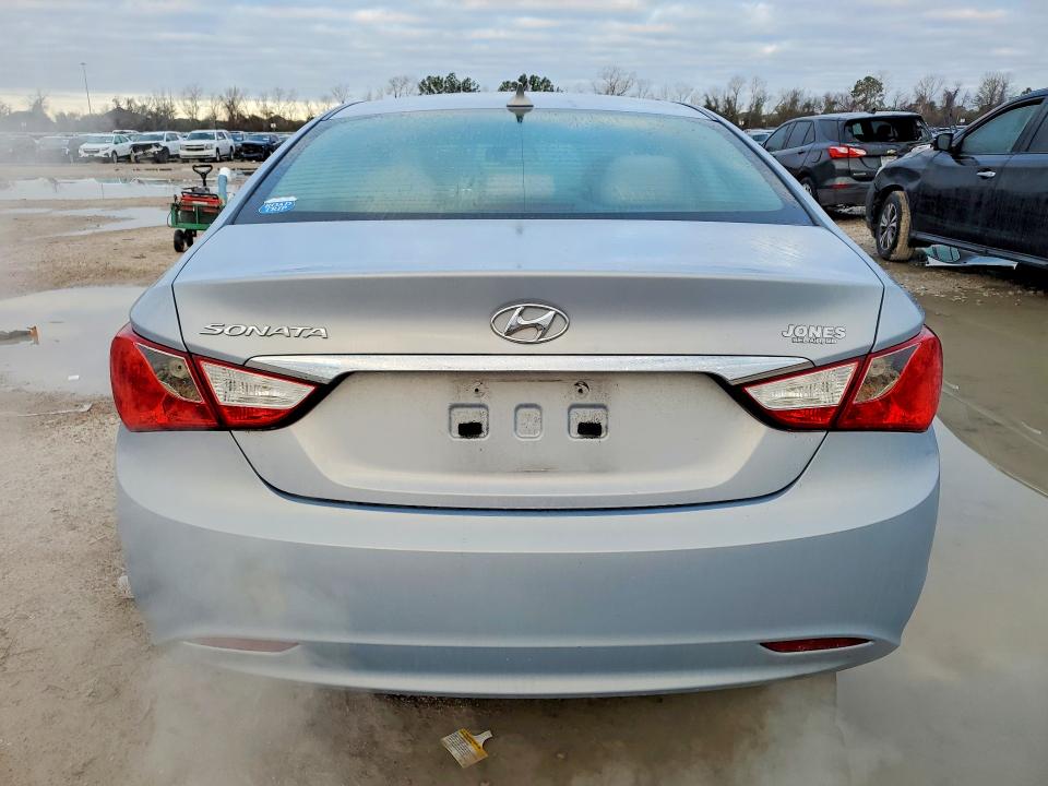 Photo 6 from auction – 2012 HYUNDAI SONATA with VIN 5NPEB4AC1CH341446