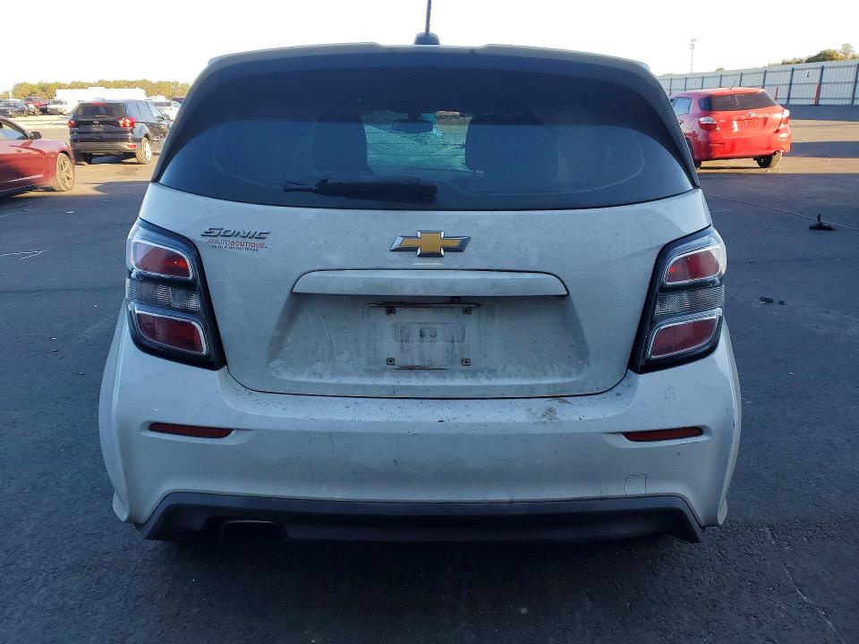 Photo 6 from auction – 2017 CHEVROLET SONIC with VIN 1G1JG6SH8H4167211