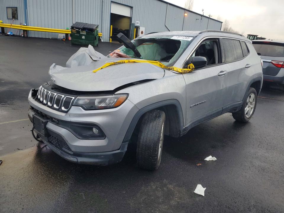 JEEP COMPASS 2022 with VIN 3C4NJDBB5NT182944 - Photo from auction