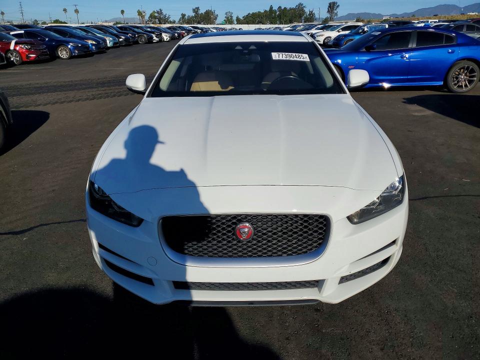 Photo 5 from auction – 2018 JAGUAR XE with VIN SAJAR4FX7JCP27790