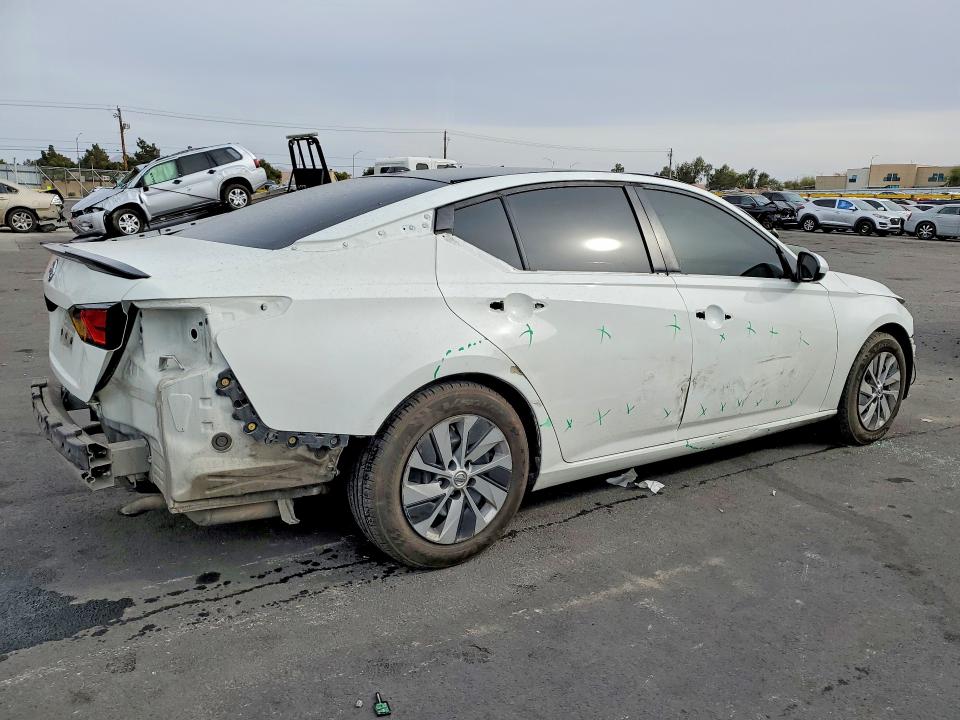 Photo 3 from auction – 2020 NISS ALTIMA with VIN 1N4BL4BV7LC256211