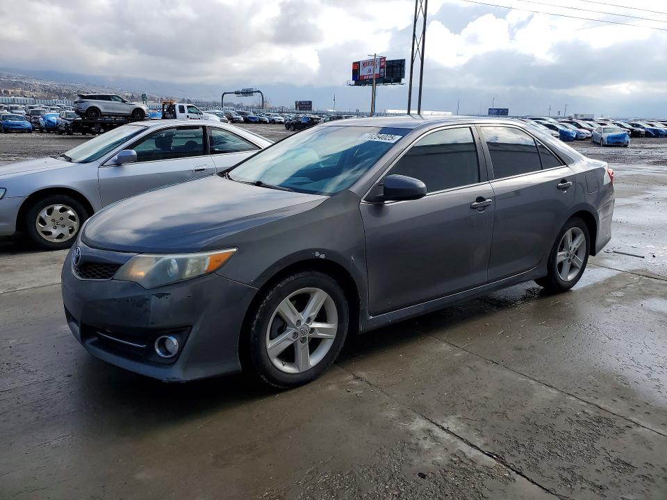 TOYOTA CAMRY L 2014 with VIN 4T1BF1FK2EU417587 - Photo from auction