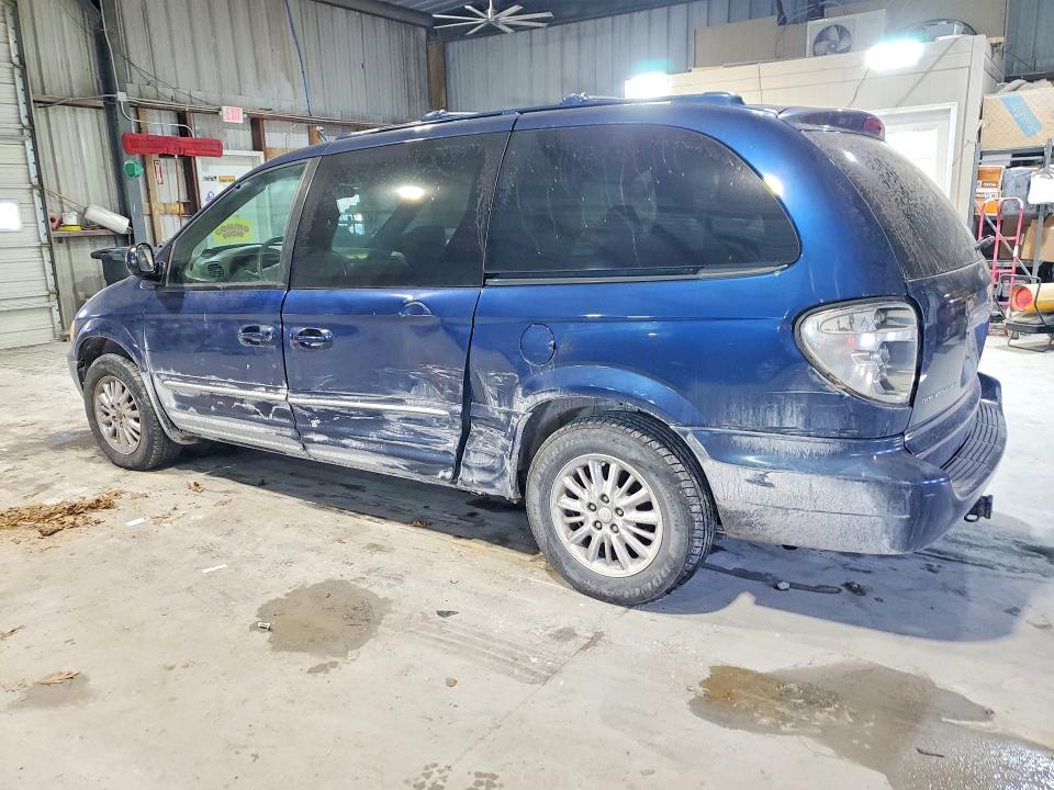 Photo 2 from auction – 2002 CHRYSLER TOWN & COU with VIN 2C8GT64L42R617390
