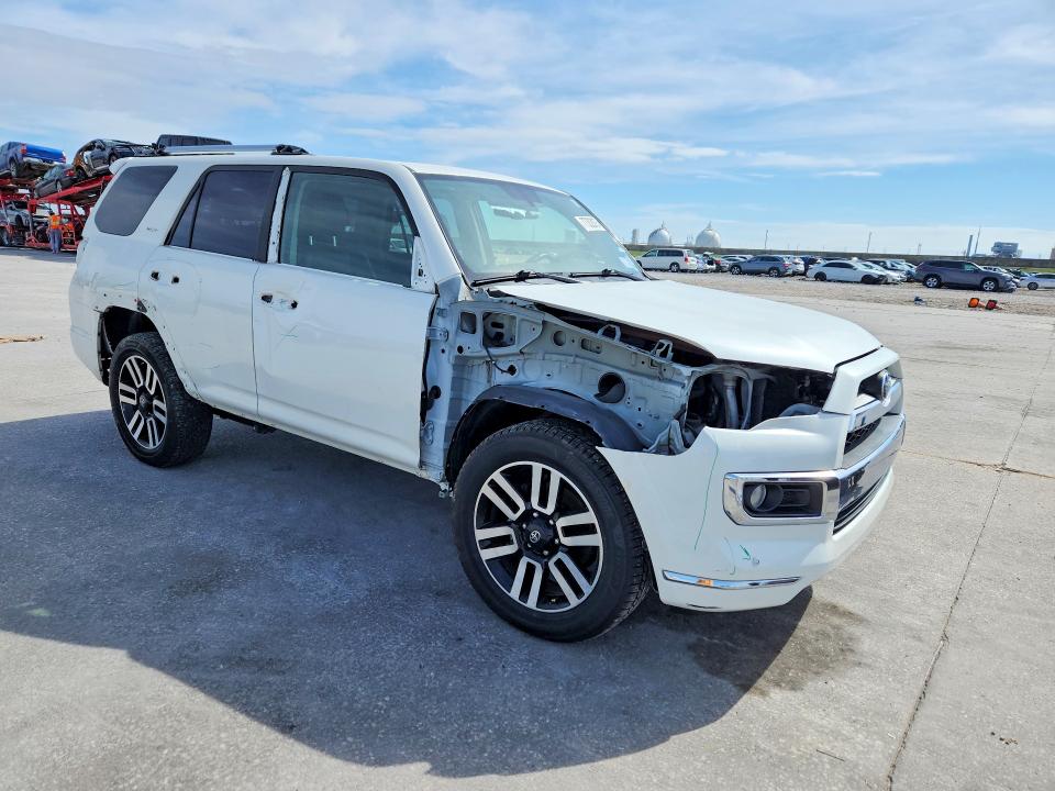 Фото 4 с аукциона – 2016 TOYOTA 4RUNNER SR с VIN JTEZU5JR7G5138262