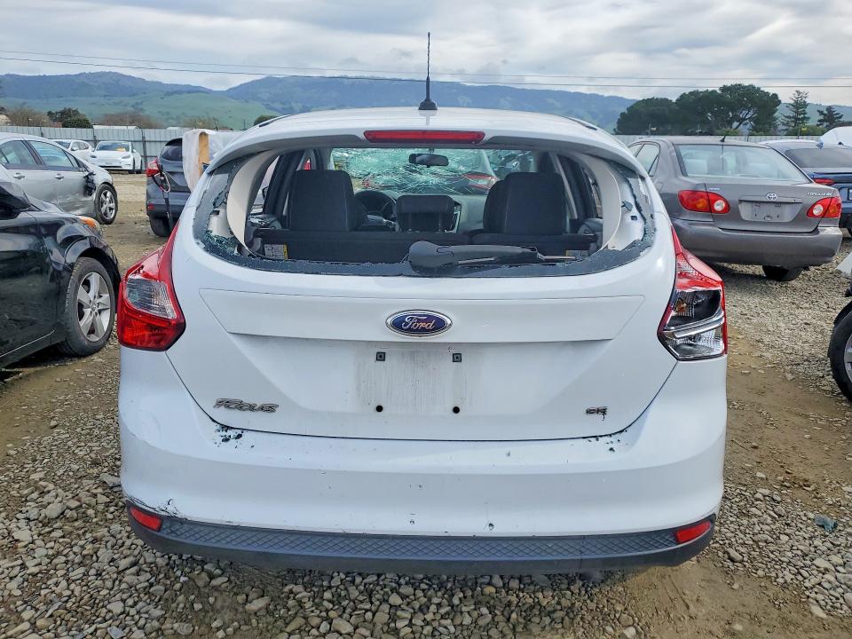 Photo 6 from auction – 2014 FORD FOCUS with VIN 1FADP3K22EL420996