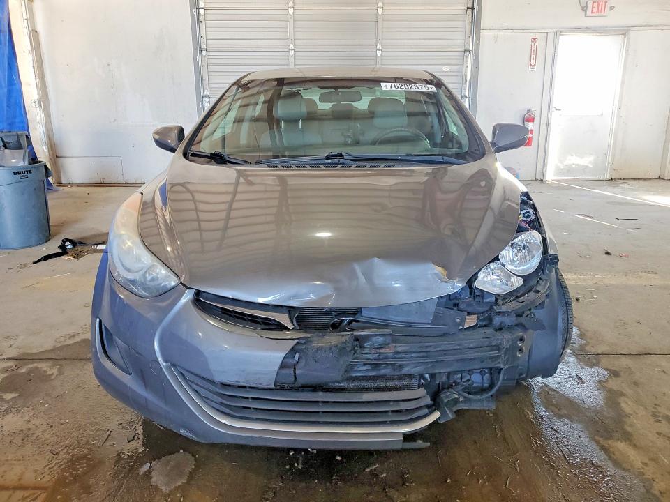 Photo 5 from auction – 2013 HYUNDAI ELANTRA GL with VIN 5NPDH4AE2DH221992