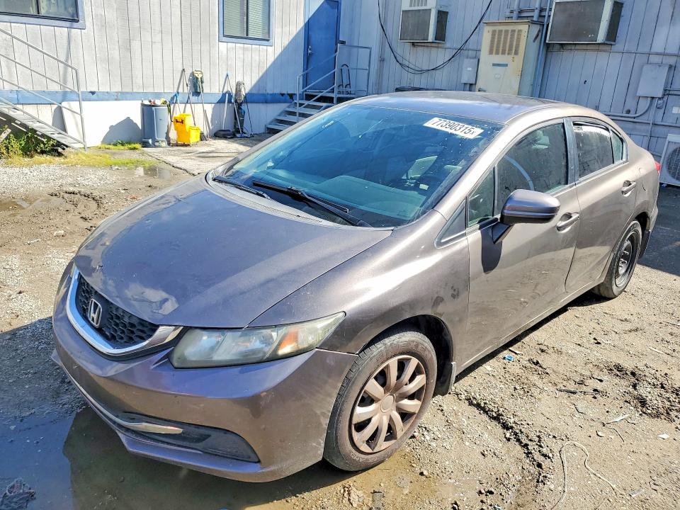 Photo 1 from auction – 2015 HONDA CIVIC with VIN 2HGFB2F51FH524203