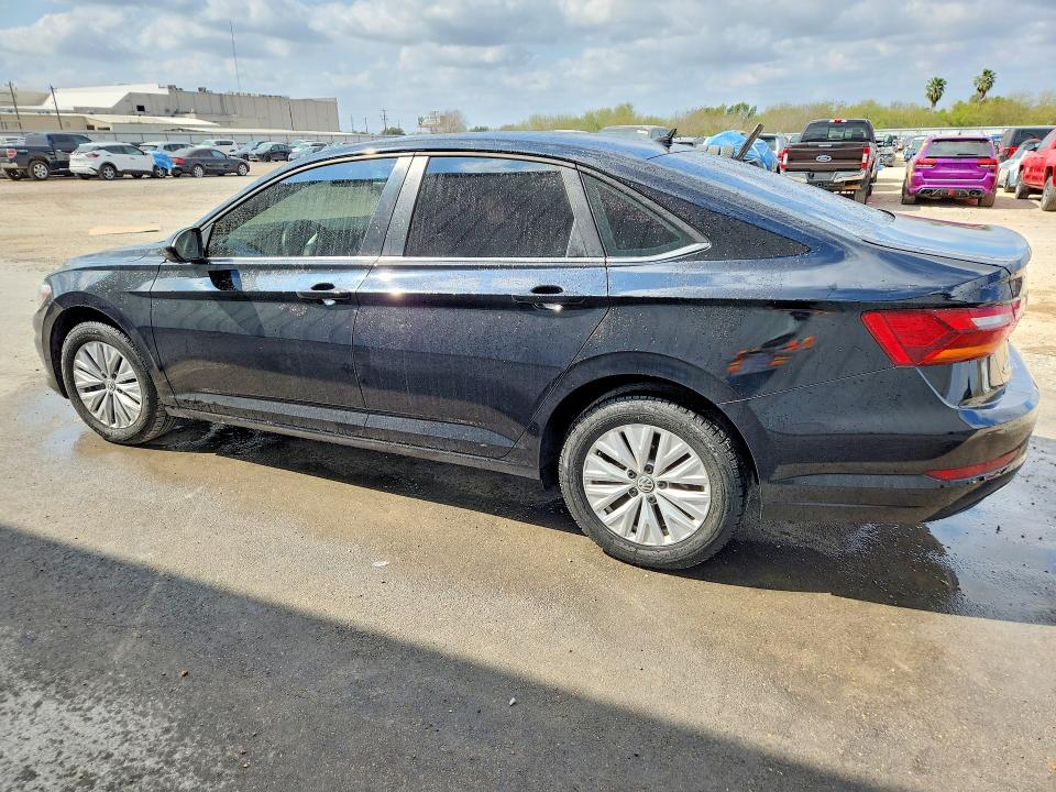 Photo 2 from auction – 2019 VOLKSWAGEN JETTA S with VIN 3VWC57BUXKM239723