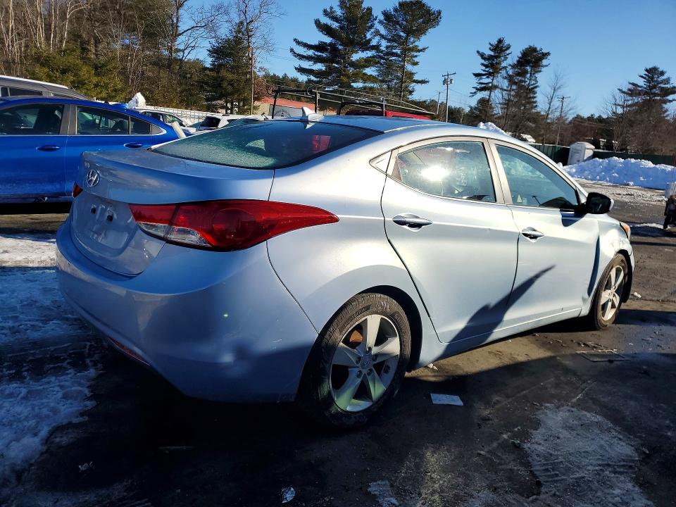 Photo 3 from auction – 2011 HYUNDAI ELANTRA with VIN KMHDH4AE1BU100918