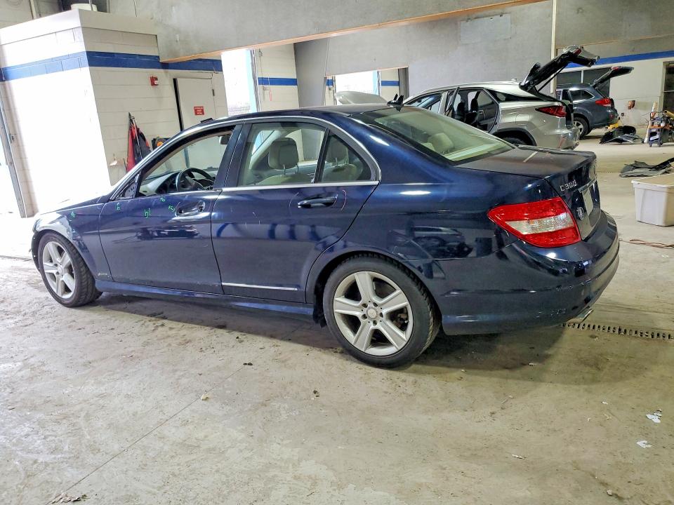 Photo 2 from auction – 2011 MERCEDES-BENZ C 300 with VIN WDDGF5EB8BR162273
