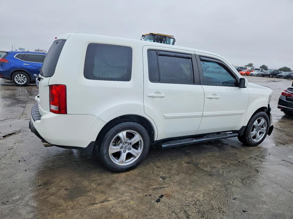 Photo 3 from auction – 2015 HONDA PILOT with VIN 5FNYF3H41FB021301
