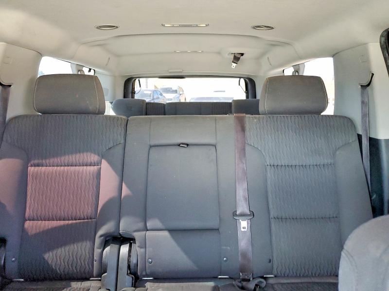 Photo 10 from auction – 2016 CHEVROLET SUBURBAN with VIN 1GNSCGKC0GR332033