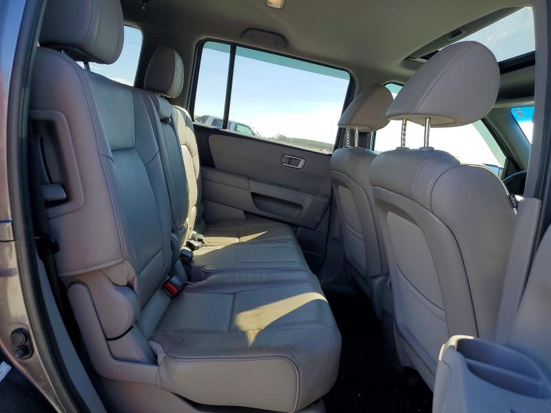 Photo 11 from auction – 2015 HONDA PILOT with VIN 5FNYF3H73FB022685