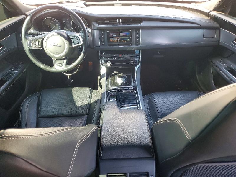 Photo 8 from auction – 2016 JAGUAR XF with VIN SAJBF4BV5GCY13402