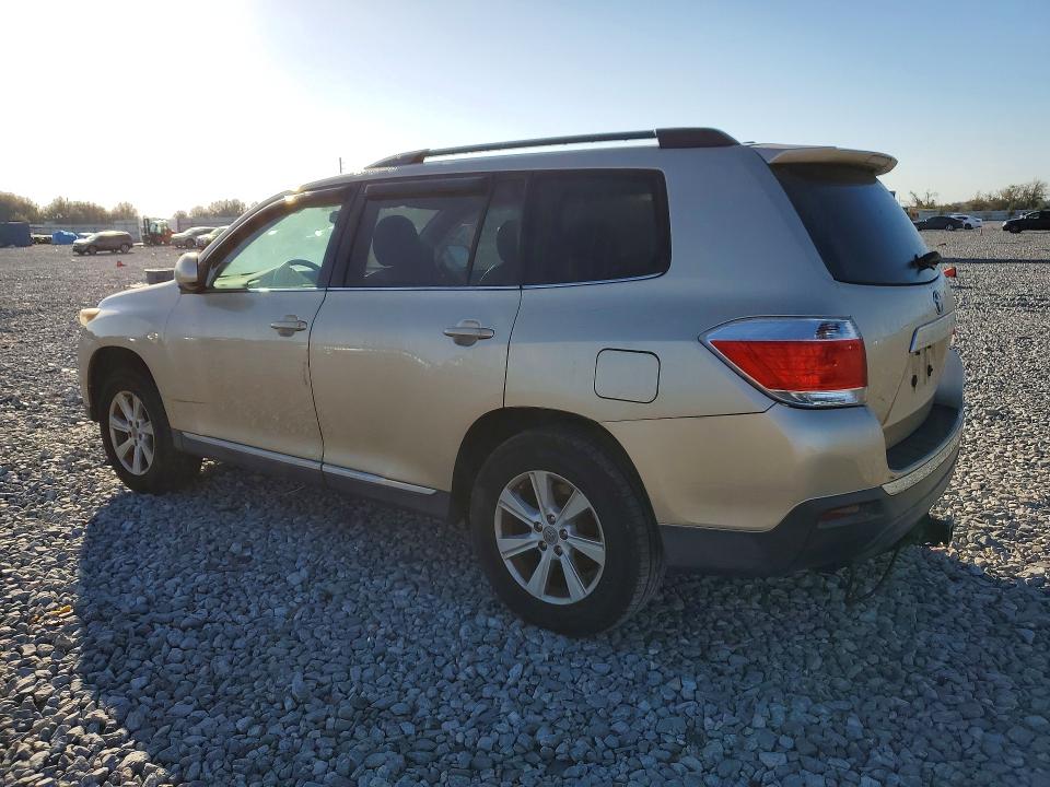 Photo 2 from auction – 2011 TOYOTA HIGHLANDER with VIN 5TDZK3EH9BS037730