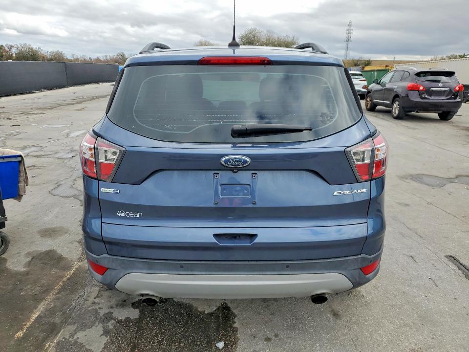 Photo 6 from auction – 2018 FORD ESCAPE SEL with VIN 1FMCU9HD6JUC25039