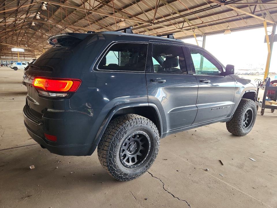 Photo 3 from auction – 2017 JEEP GRAND CHEROKEE with VIN 1C4RJFAG6HC895149
