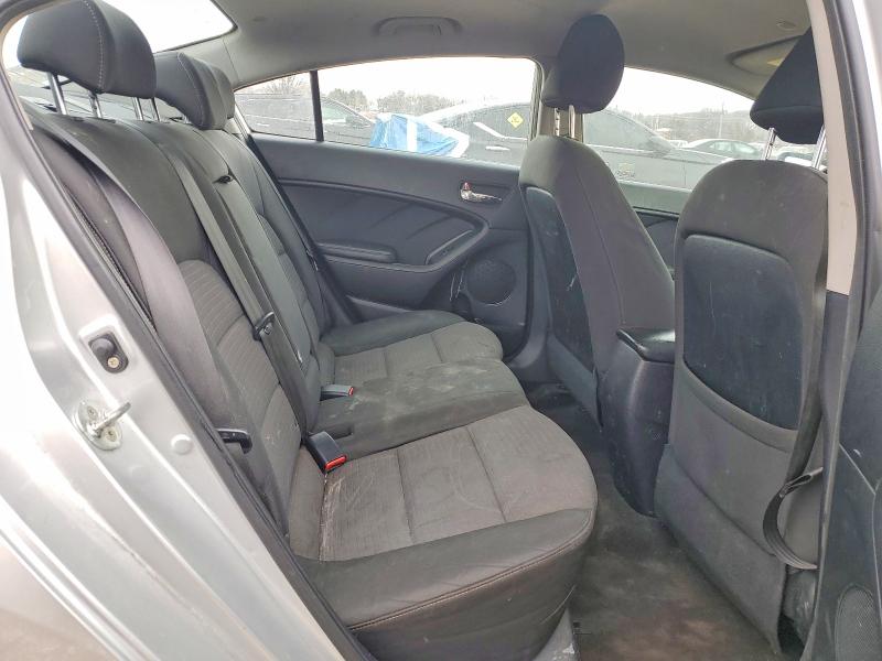 Photo 10 from auction – 2015 KIA FORTE LX with VIN KNAFX4A63F5291537